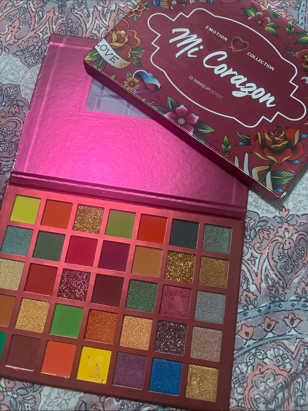 Multi-Color Eyeshadow Palette — Vibrant Pink & Assorted Shades